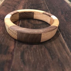 Ladies bangle bracelet